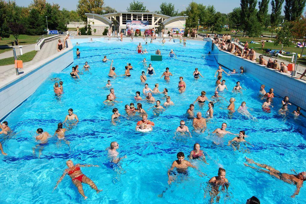 Hotel Termal Tiszaujvaros Bagian luar foto