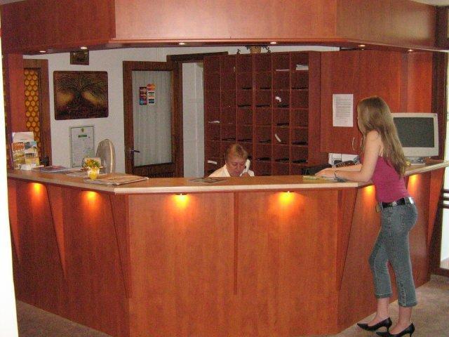 Hotel Termal Tiszaujvaros Bagian luar foto